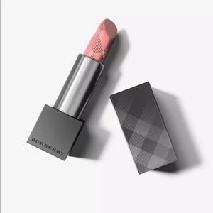 Burberry Lip Velvet in Pale Rose 402